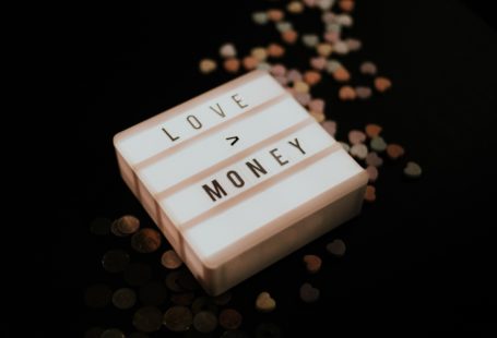 How much does love cost: Is money a thing in relationship?