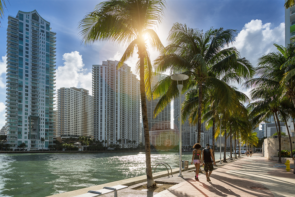 downtown Miami, single people